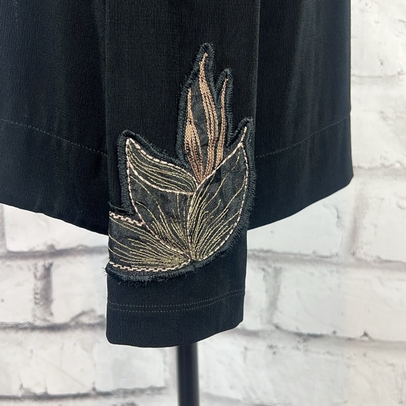 Chico’s Travelers Floral Embroidered Black Blazer - Picture 8 of 10